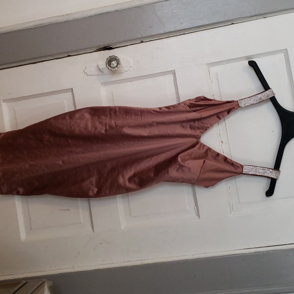 Dress - Picture 2 of 4
